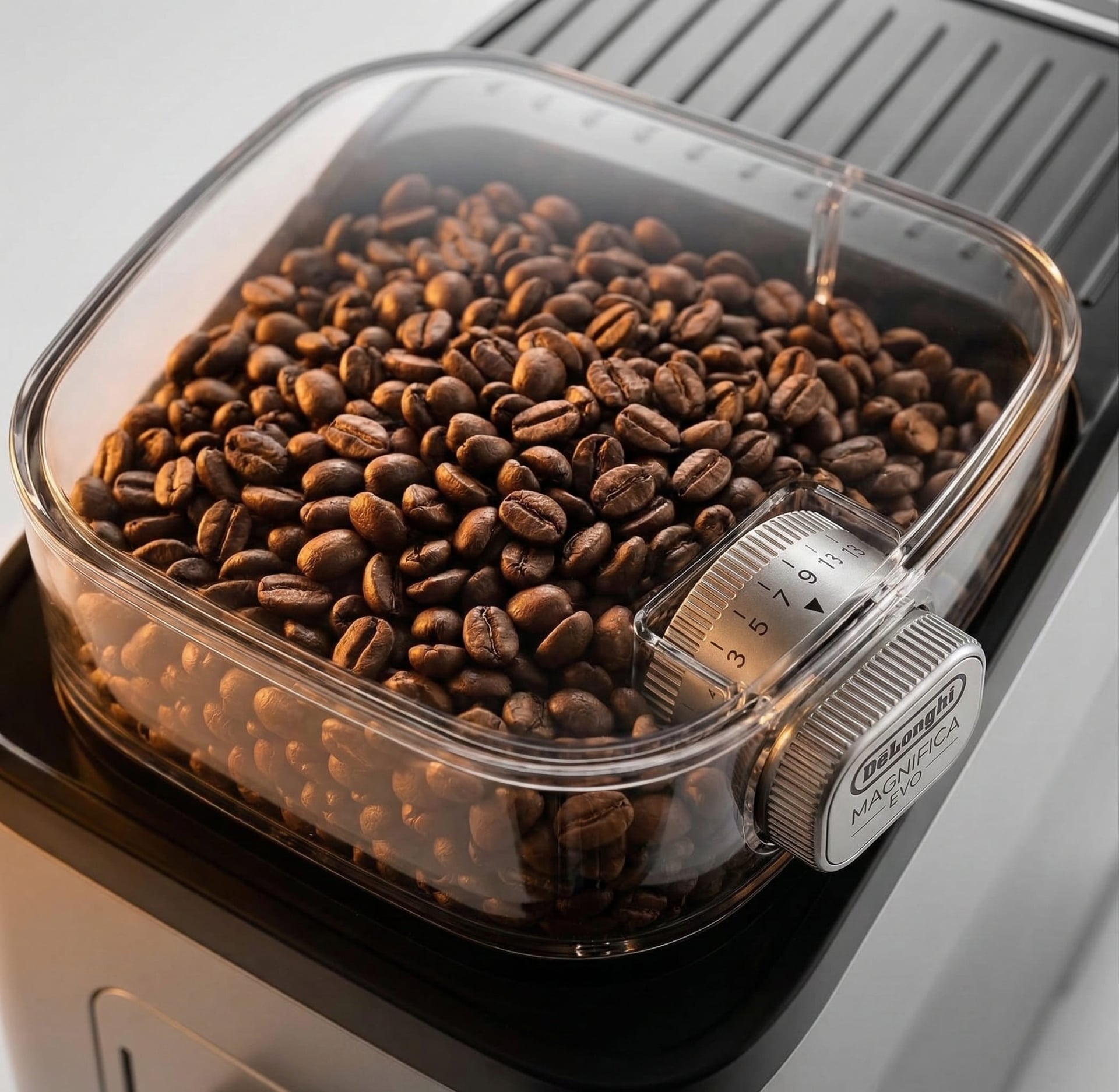 De'Longhi Magnifica Evo 250g bean hopper and 13-setting conical burr grinder — espresso grind settings comparison testing coarse to fine