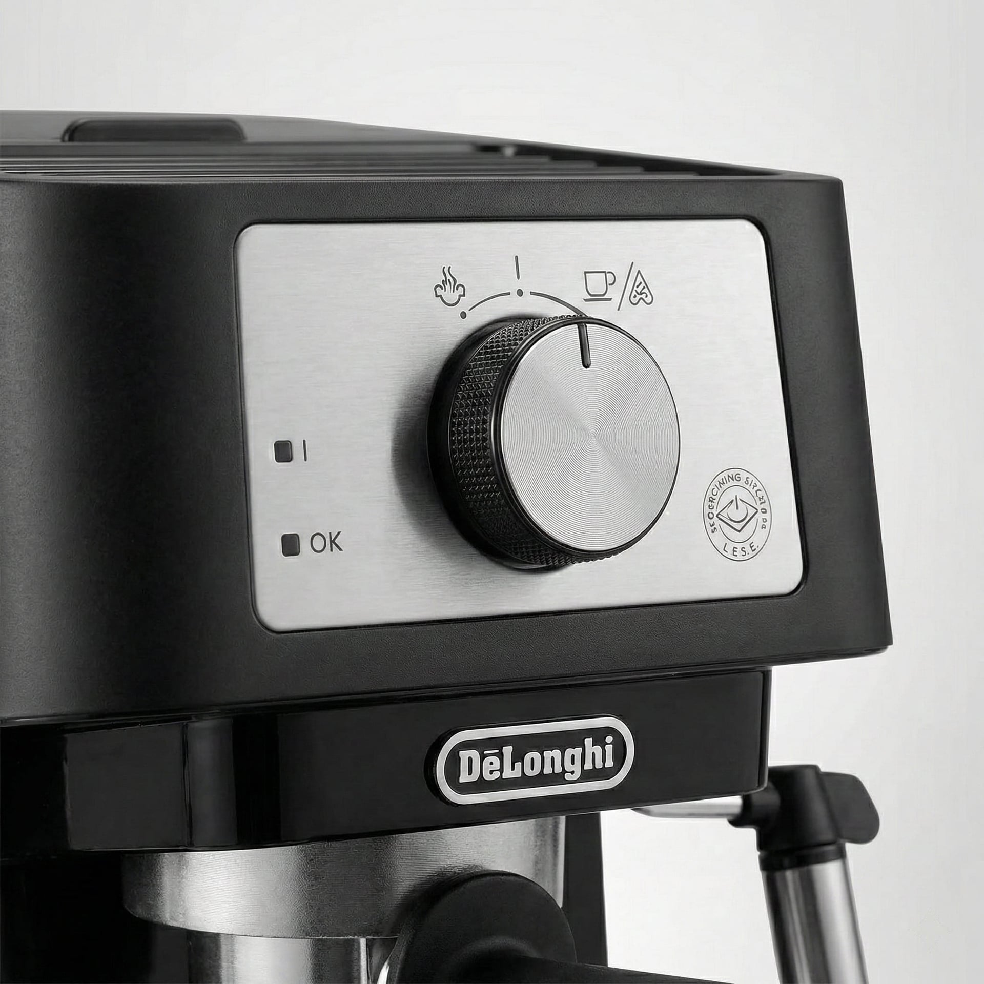 DeLonghi Stilosa dual-function dial manual control espresso steam toggle entry-level machine operation simple