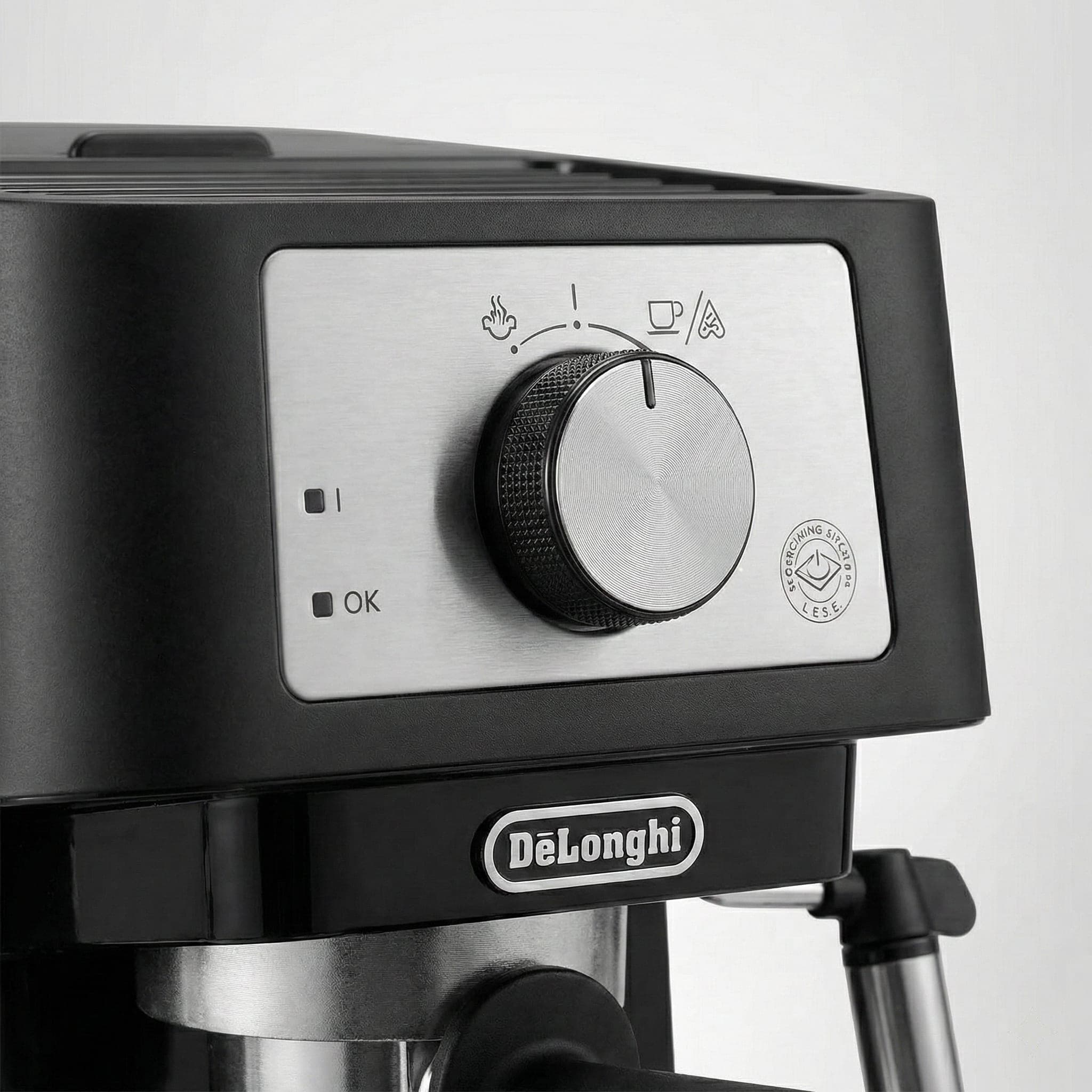 DeLonghi Stilosa dual-function dial manual control espresso steam toggle entry-level machine operation simple