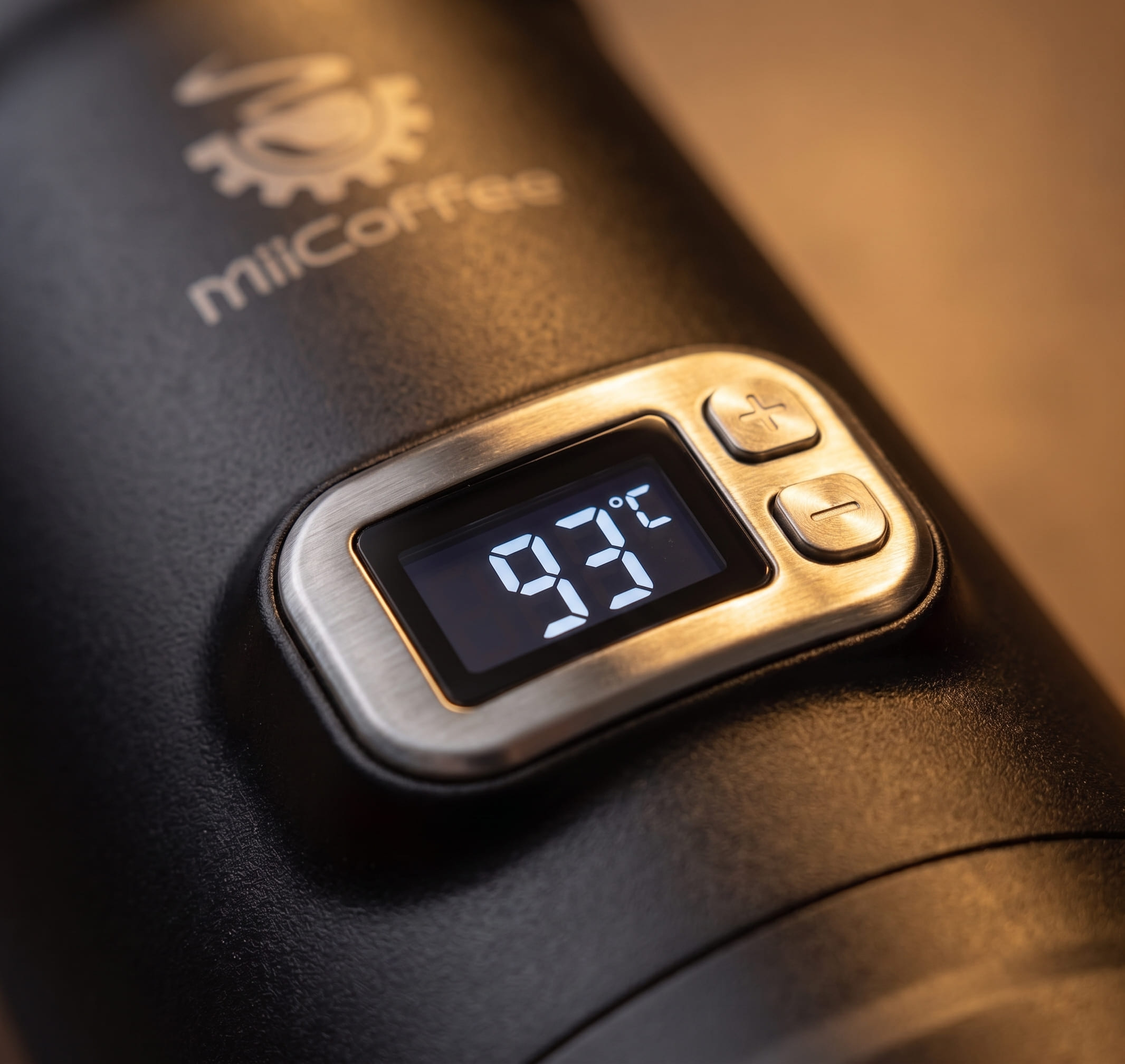MiiCoffee Eon PID temperature control display showing precise 93°C brewing temperature setting